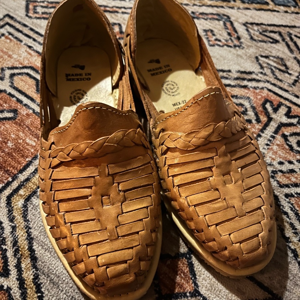 Brand new Huaraches